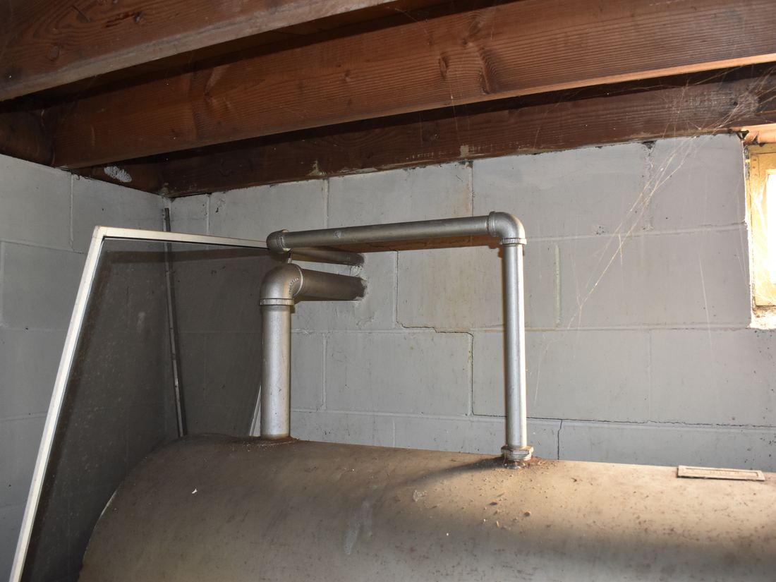 Step crack at the south-east basement corner