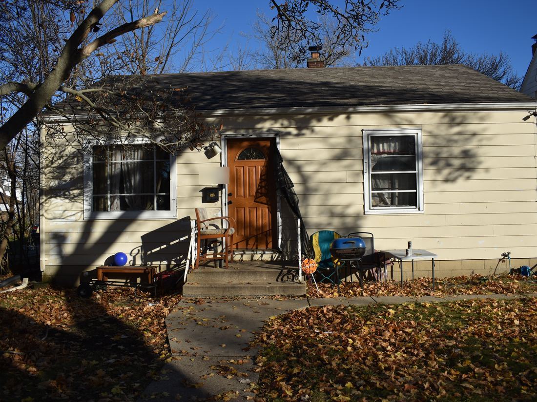 Post-war bungalow on Milwaukee’s north side with delinquent property taxes