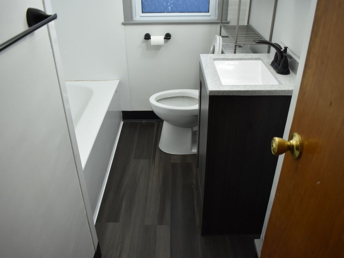 Updated main-floor bathroom in the St. Francis ranch